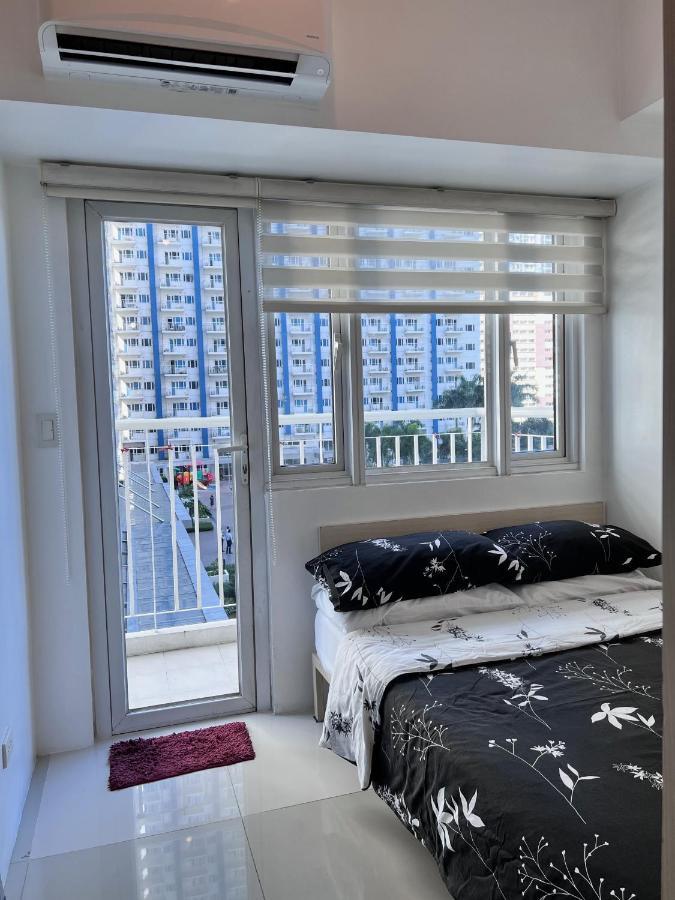 Studio Units At Sm Light Residences Condo Beside Boni Mrt Station Манила Екстериор снимка
